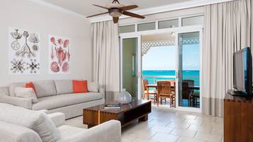 Een televisie en een tafeltennistafel