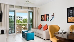 Téléviseur, table de ping-pong