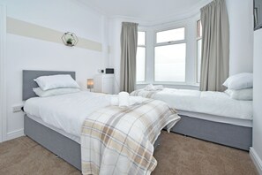 3 bedrooms, iron/ironing board, free WiFi