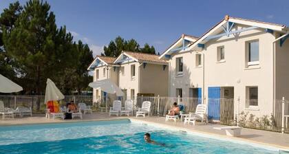 Résidence domaine du phare piscine aire de jeux et wifi maison duplex 2 chambres