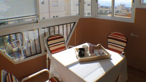 Unclassified image, 5 of 20, button - Nice 5B in Roses With 1 Bedrooms and 1 Bathrooms (Roses)