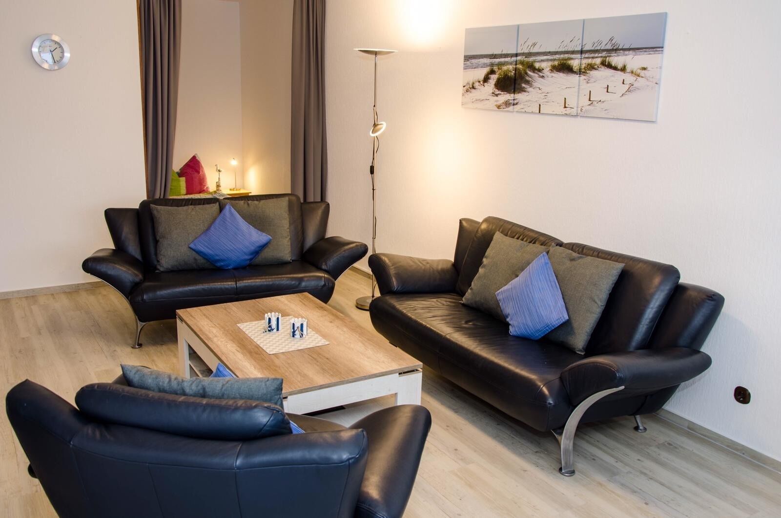 电视、书、立体声音响