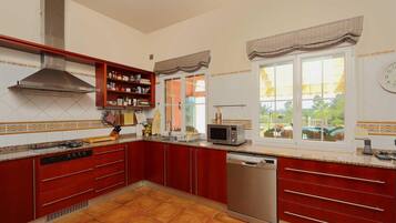 Biệt thự | 4 phòng ngủ