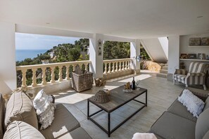 Villa | 3 bedrooms - Rijos in J vea With 3 Bedrooms and 3 Bathrooms (Javea)