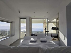 5 chambres, fer et planche à repasser, lit parapluie, Wi-Fi gratuit