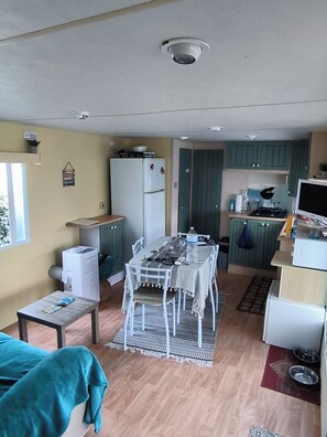 Interior - Loc mobilhome "Kermit" 4/5 pers 15 min des plages Saint Palais, Royan Grande Côte (Breuillet)