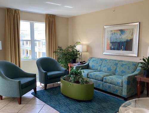 Charming 1-bedroom apartment with WiFi and fitness room in welcoming Weston