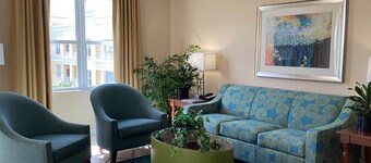 Charming 1-bedroom apartment with WiFi and fitness room in welcoming Weston