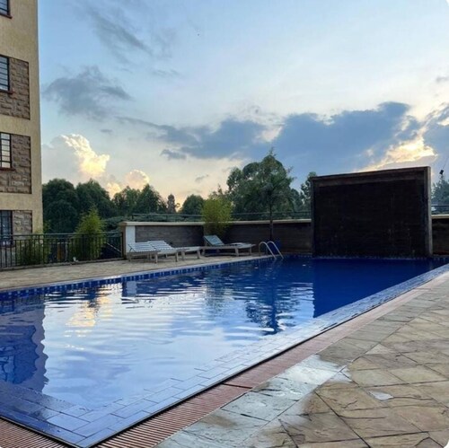 Cozy 1BR Retreat with Pool, Gym & WiFi  in Leafy Serene Kitisuru, Nairobi