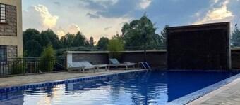 Cozy 1BR Retreat with Pool, Gym & WiFi in Leafy Serene Kitisuru, Nairobi