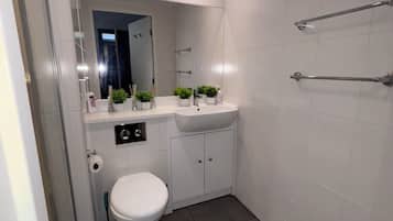 Classic Studio | Bathroom