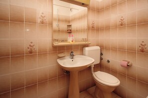 Serviettes fournies, papier toilette