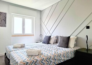 2 chambres, fer et planche à repasser, accès Internet, draps fournis