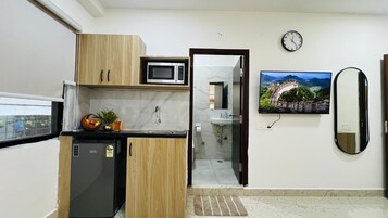  King Studio | Baño | Ducha, artículos de higiene personal gratuitos, toallas y jabón