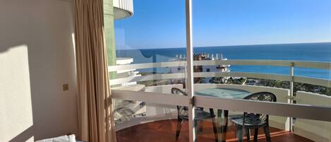 1 bedroom, iron/ironing board, internet, bed sheets