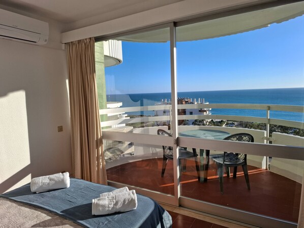 1 bedroom, iron/ironing board, internet, bed sheets