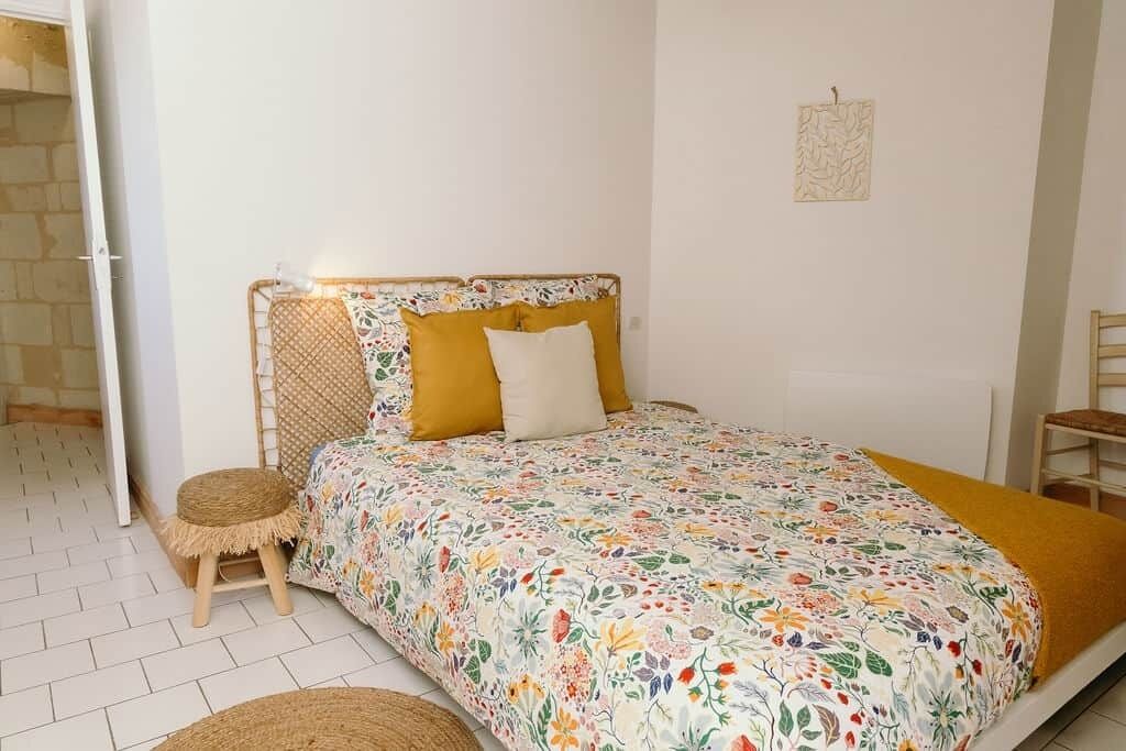 2 bedrooms, travel cot
