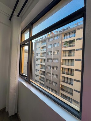 Interior - 5 mins to Nairobi CBD! Luxurious One Bedroom Apt, Kilimani, Easily Accessible! (Nairobi)