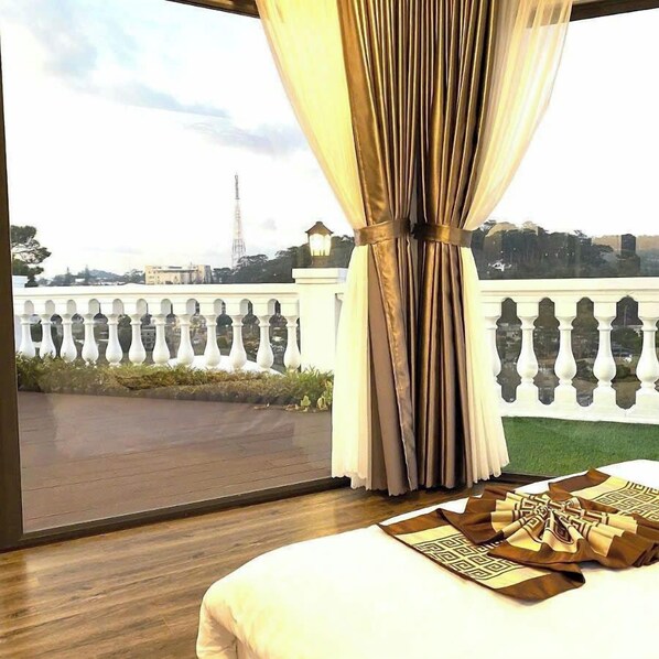 TV - MINH CƯƠNG HOTEL (Da Lat)