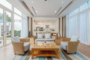 Living area - Andaman Pool Villas (Mai Khao)