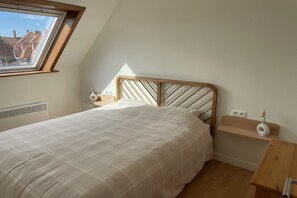 3 habitaciones, tabla de planchar con plancha y acceso a internet
