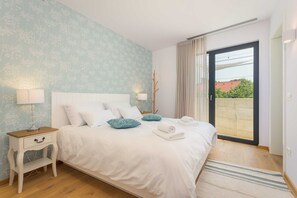 3 عدّة غرف نوم ومكواة/لوح كي وسرير سفر وواي فاي مجانًا