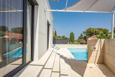 Gorgeous sea view villa in Premantura