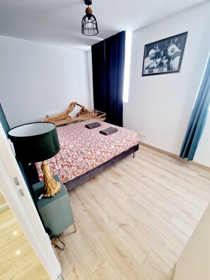 2 dormitorios, cuna de viaje, wifi y ropa de cama