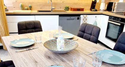 Appartement le ara, à proximité de l'Abbé Deschamps et du centre ville
