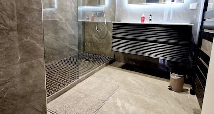 Le ara apartment, near Abbé Deschamps and town center