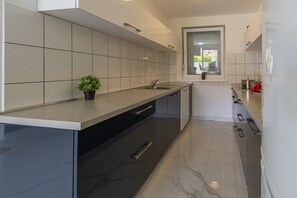 Fridge, microwave, oven, stovetop