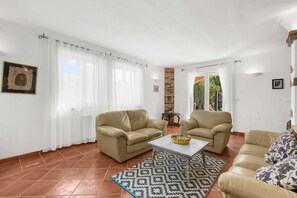 Fernseher, Kamin