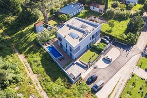 Exterior - Villa with Pool, Game Room, Garden (Cervar Porat)