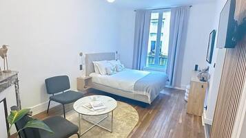 1 habitación, wifi y ropa de cama