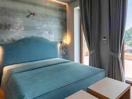 In-room safe, desk, free WiFi, bed sheets