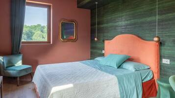 Coffres-forts dans les chambres, bureau, Wi-Fi gratuit, draps fournis