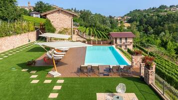 Außenpool (je nach Saison geöffnet)