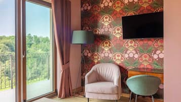 Coffres-forts dans les chambres, bureau, Wi-Fi gratuit, draps fournis