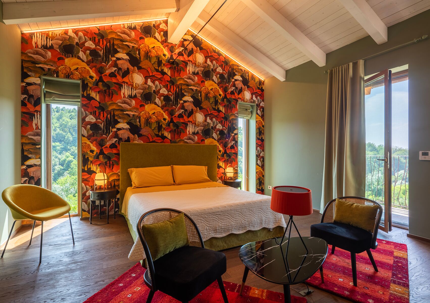 Premium bedding, minibar, in-room safe, desk