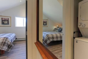 3 bedrooms, iron/ironing board, travel crib, WiFi