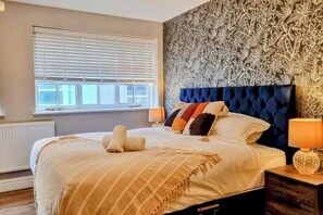 4 室のベッドルーム、アイロン / アイロン台、WiFi (無料)、ベッドシーツ