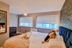 4 slaapkamers, een strijkplank/strijkijzer, wifi, beddengoed