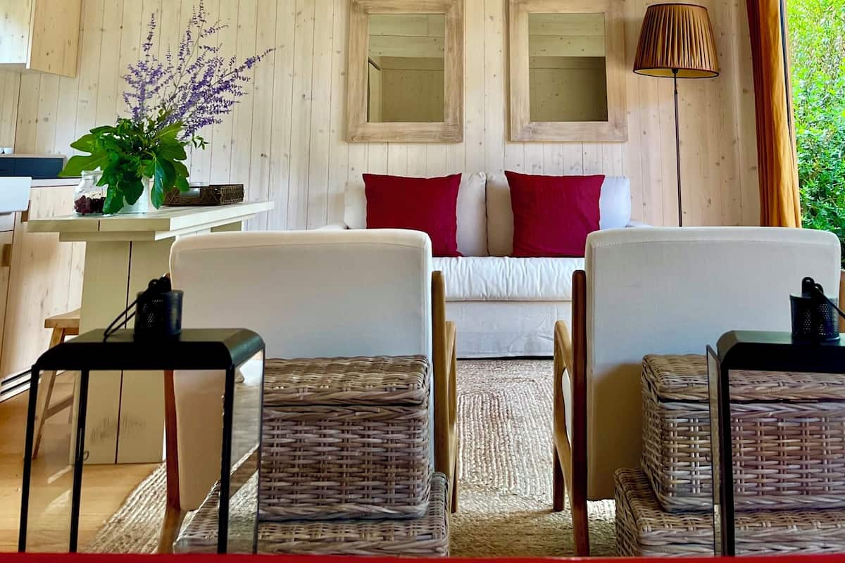 Zimmersafe, Bügeleisen/Bügelbrett, kostenloses WLAN