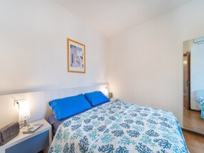 2 bedrooms, WiFi, bed sheets