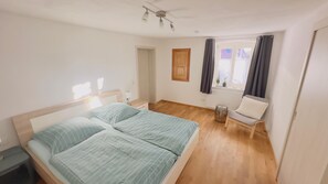 1 makuuhuone, silitysrauta/-lauta, Wi-Fi, vuodevaatteet