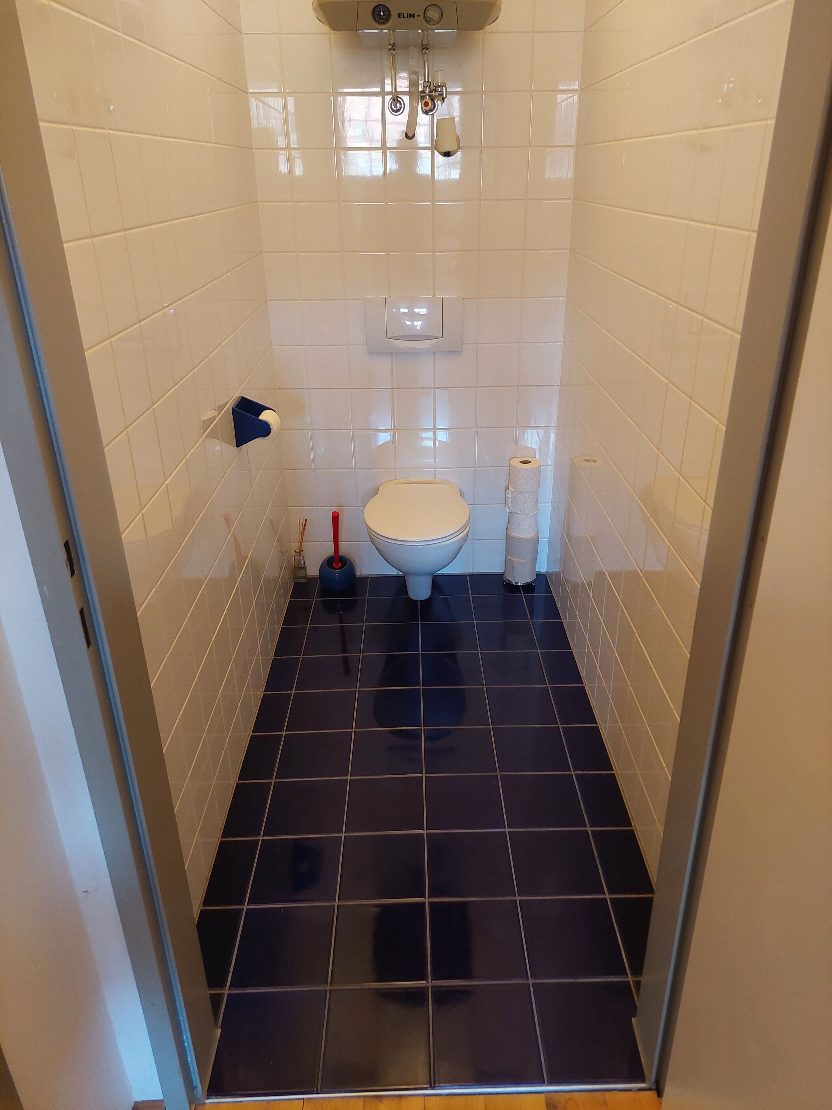 Hårføner, håndklær, såpe og sjampo