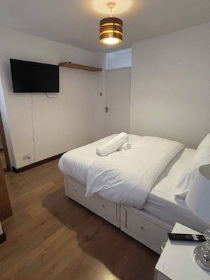 Casa | 3 camere, ferro/asse da stiro, Wi-Fi gratuito, lenzuola