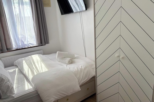 House | 3 bedrooms, iron/ironing board, WiFi (free), bed sheets