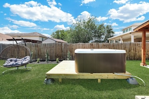 Bain à remous extérieur