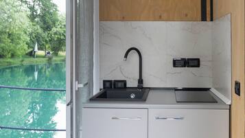 エクスクルーシブ スイート レイクビュー | 専用キッチン